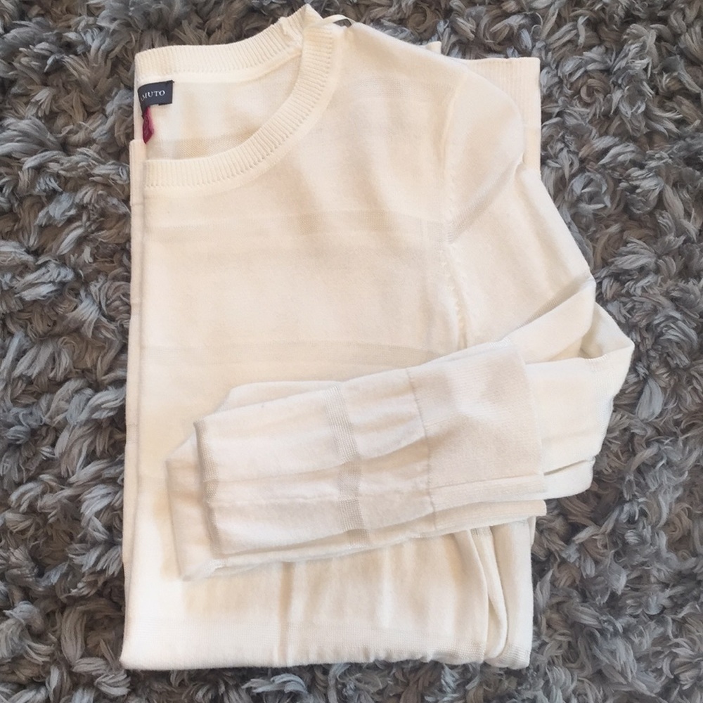 White long sleeved shirt